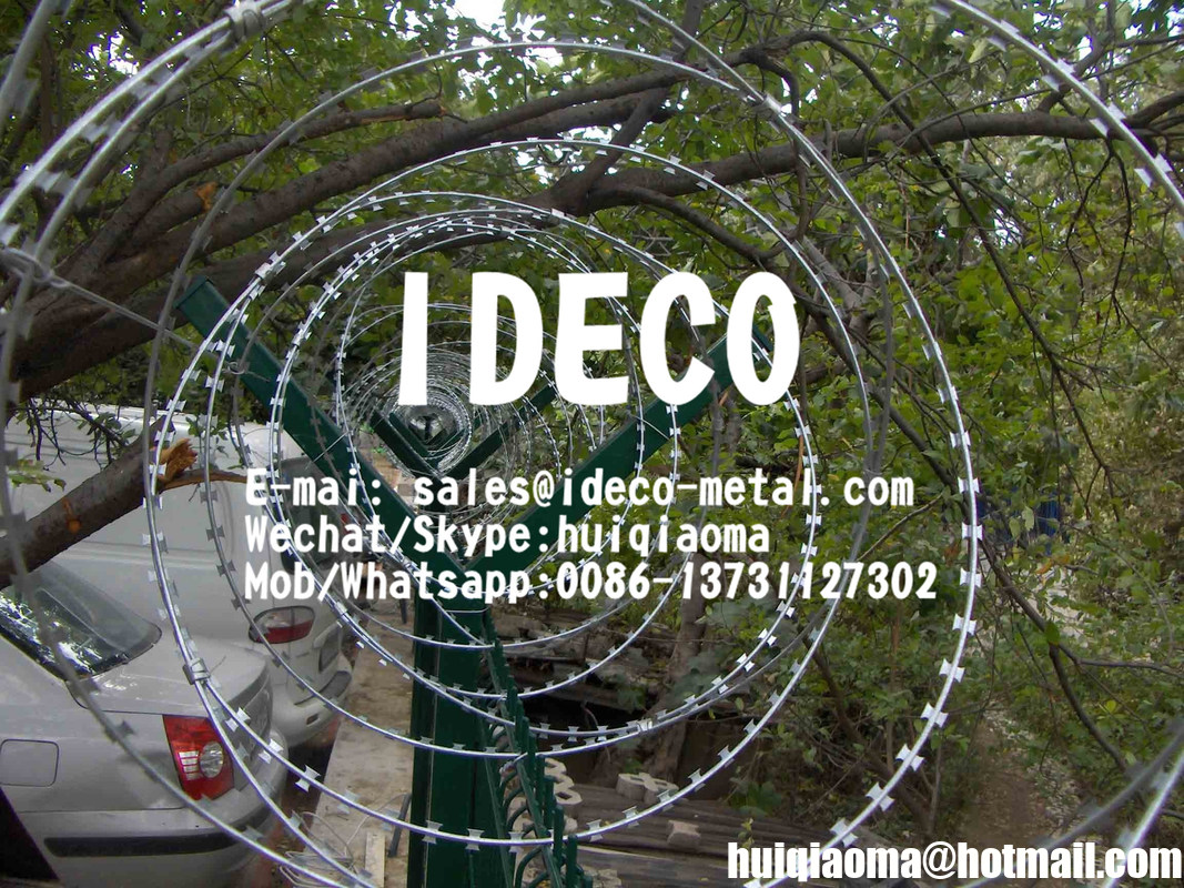 BTO10 HotDipped Galvanized Razor Barbed Tape Concertina Wire Coils
